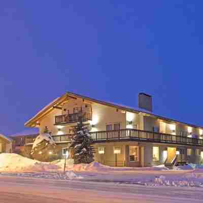 The Mammoth Creek Inn Hotel Exterior