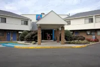 Motel 6 Piscataway, NJ Các khách sạn ở South Plainfield
