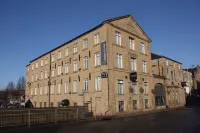 Cambridge Hotel Waterfront Hôtels à : Brighouse