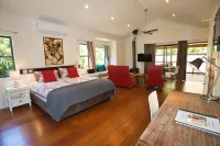 Witches Falls Cottages Hotels in Mount Tamborine