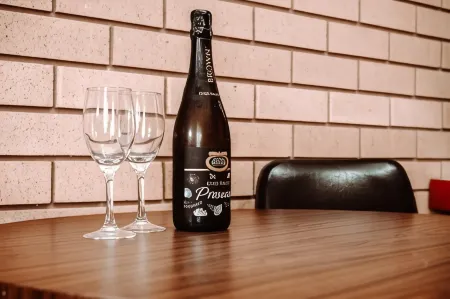 Holbrook Town Centre Motor Inn