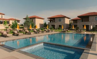Elevres Stone House Hotel