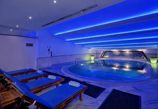 Holiday Inn Istanbul Airport Hotel Hotel Overview