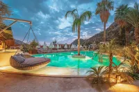 Morina Deluxe Hotel - ติดทะเล