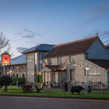 Lodge at Bristol โรงแรมใกล้แอซเท็กเวสต์
