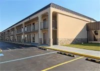 Americas Best Value Inn Newnan Hotels in 