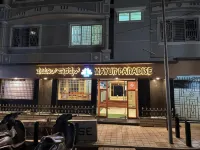 Mayur Paradise Hotel a 