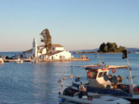 Argo Hotel ペラマのホテル