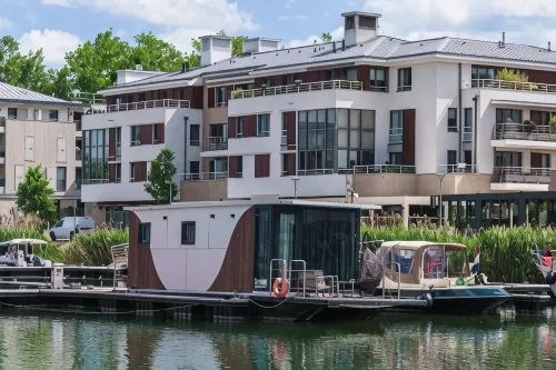 L'Escale Royale Isle Adam Hotel a Parmain