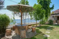 紅門加西亞里亞 @ 盧武克大道飯店 Bekel Java Java Motor附近的飯店