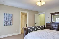 LUXURY Ski IN/OUT from Arnica Lodge at SilverStar Отели рядом с достопримечательностью «BX Creek & Falls Trail»