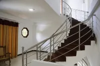โรงแรม อานันทิ - ที่มีบาร์