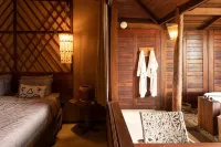 Aloha Village Hotel Hotels in Icarai