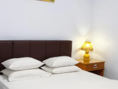 The Swan House Hotels in East Lombok Regency