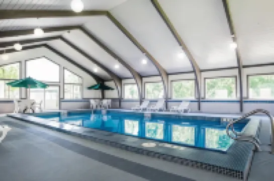 Quality Inn & Suites des Moines - Merle Hay Road