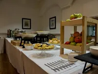 O2 Hotel Buenos Aires Các khách sạn gần Ga tàu Once