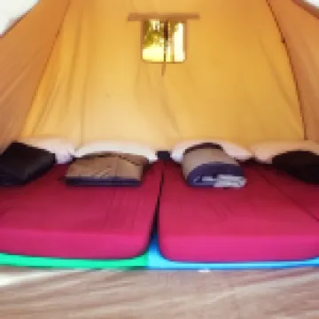 託亞迪瓦斯雅營舍