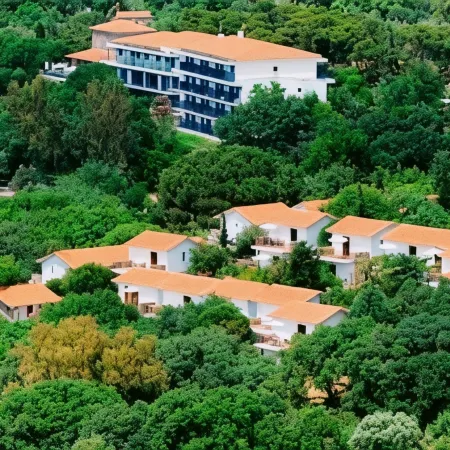 Delfinia Hotel & Bungalows