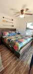 NEW! Lakefront Cabin-Mnt View-Hot Tub-WIFI-Prime Location-Bryson City/Cherokee - 발코니