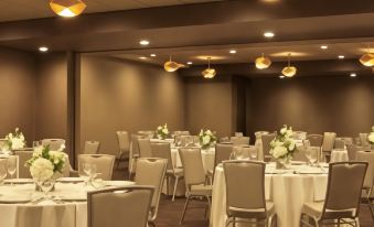 The Broadway Columbia - a DoubleTree by Hilton