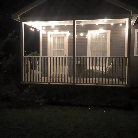 Super Cozy Cottage is updated, fully stocked and close to Downtown Thomasville!