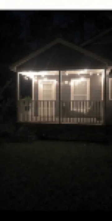 Super Cozy Cottage is updated, fully stocked and close to Downtown Thomasville!