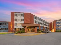 Best Western Plus Ottawa City Centre Hotels near Rideau Canal