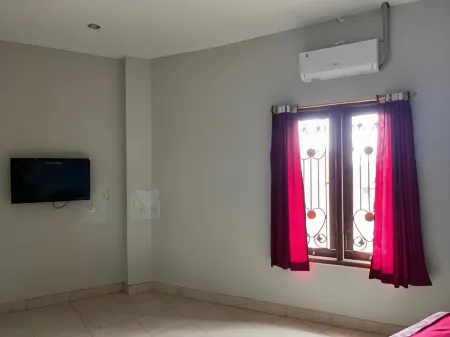 Hotel Gardenia Bendogantungan Klaten Отели в г. Клатен