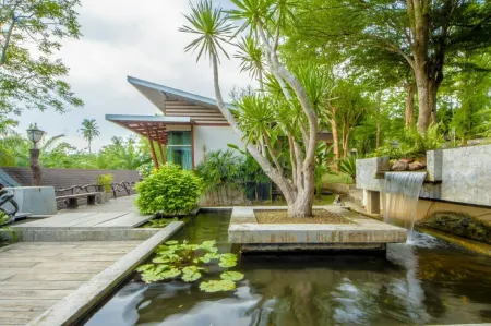 Nana Resort Kaengkrachan Отели рядом с достопримечательностью «Kaeng Krachan Dam Electric»