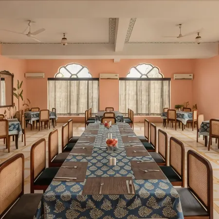 Gulaab Niwaas Palace
