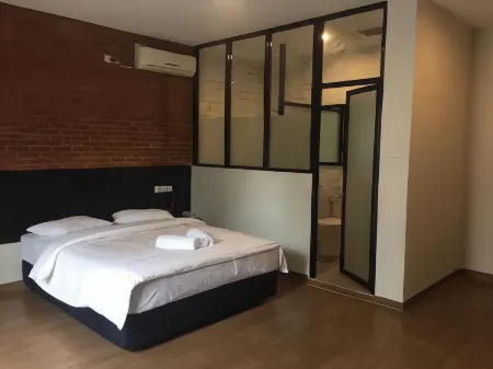 Wisma 63 Pekanbaru Отели в г. Labuh Baru Barat