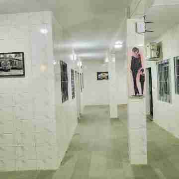 Chic, moderately furnished apartment close to shops. Others