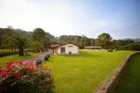 Piscina en Casa Rural Con Encanto El Puentuco Una de las Casas Mas Valoradas de Cantabria Hotels in 