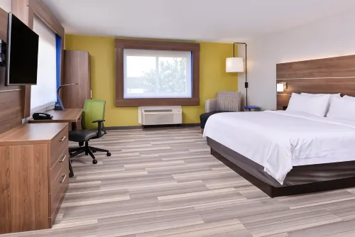 Holiday Inn Express & Suites ELGIN by IHG Hotels in Elgin