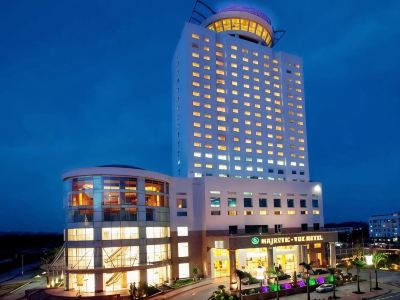 Majestic Mong Cai Hotel