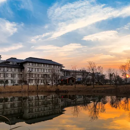 East Lack Bay Hotel