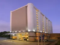 Four Points by Sheraton Ahmedabad Hotels near Paldi