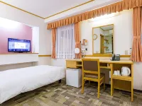 Toyoko Inn Okayama-eki Nishi-guchi Migi Hotel dekat Stadion Kanko