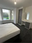 OYO Cheetham Hill Guest House - parking