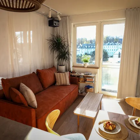 High standard + private cinema + close to Old Town