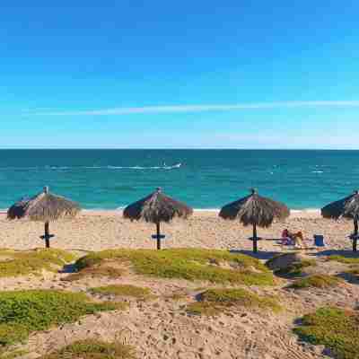 Luxurious 2-Story Oceanview Penthouse w/PVT Hot Tub/Theater Room120” 4K screen Fitness & Recreational Facilities