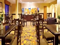 Holiday Inn Express & Suites CHICAGO NORTH-WAUKEGAN-GURNEE by IHG