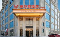Vienna Hotel (Shangqiu Jixian Passenger Transport Terminal Jinhui Mong Kok Branch) - parking