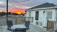 Charming 2 Bedroom House & Rear Apt 1/1 with CC Bay View!