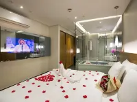 Boudl Al Wadi Hotels near Mars