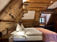 Romantik Hotel U Raka Hotels near Prague 6
