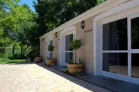 Clos Malverne Wine Estate - Bergblick