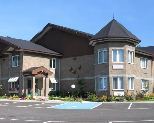 Hôtel & Suites Normandin Lévis Hotels in Levis
