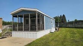 Charming 2-bedroom cabin at Sun Retreats Silver Lake campground.