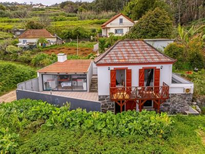Moniz Ocean Escape | BBQ | Near Porto Moniz Pools